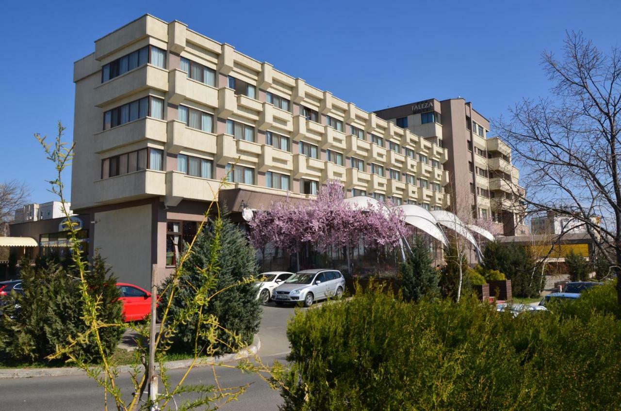Aparthotel Danube Galaţi Exteriör bild